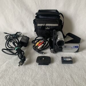 Sony HandyCam DCR-DVD108 Mini DVD Camcorder Nightshot 40x Opt. Zoom PLEASE READ